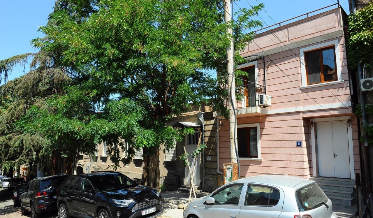 Janika Apartments Тбилиси Экстерьер фото